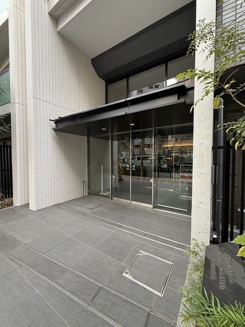 エントランス　エントランス