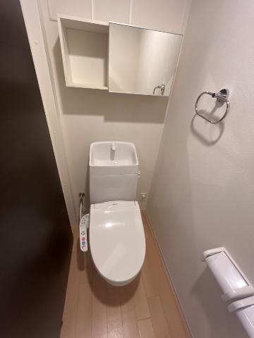 トイレ　トイレ