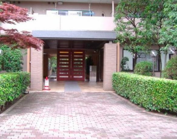 エントランス　清潔なエントランスです