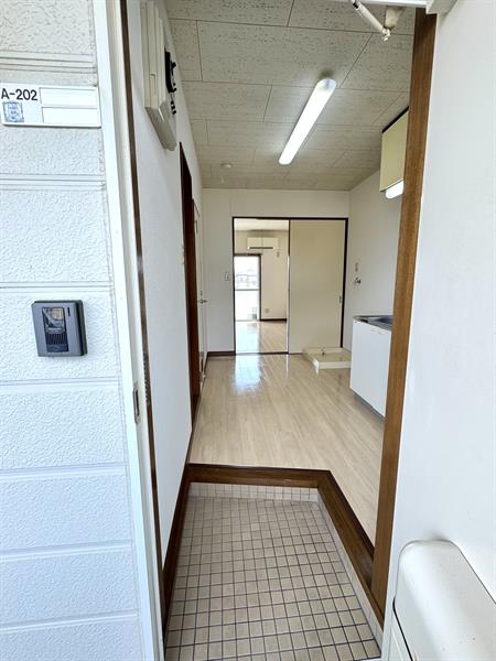 玄関　玄関部分も広いのでシューズラック置けます