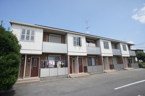 建物外観　駐車場２台付き♪
