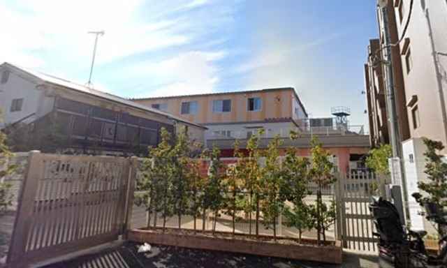 幼稚園・保育園　認定こども園なかのこども園（幼稚園・保育園）まで483m