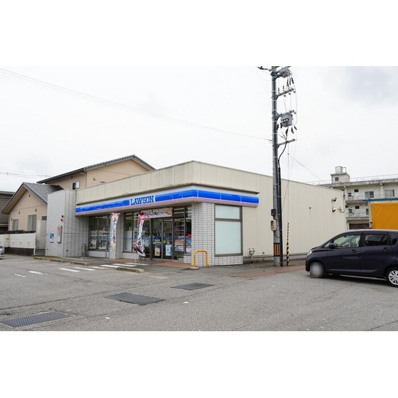 コンビニ　ローソン富山大泉本町二丁目店（コンビニ）まで266m
