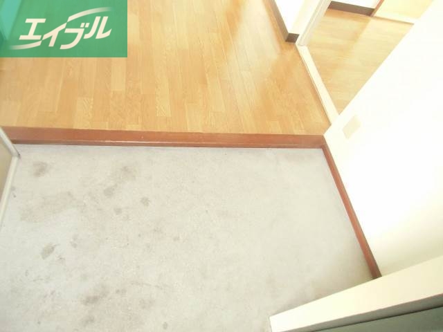 玄関　同タイプのお部屋の写真です