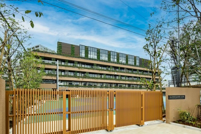 小学校　豊島区立池袋第一小学校（小学校）まで318m
