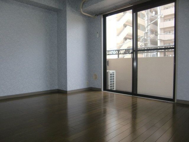 居室・リビング　明るいお部屋です。
