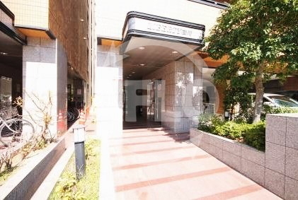 エントランス　リバティ桜川　エントランス
