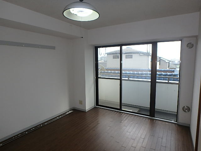 居室・リビング　落ち着きのあるシンプルなお部屋で飽きがきません