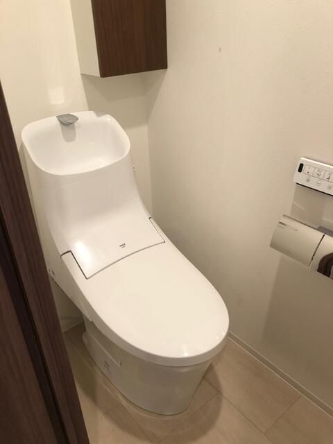 トイレ　別号室参考写真