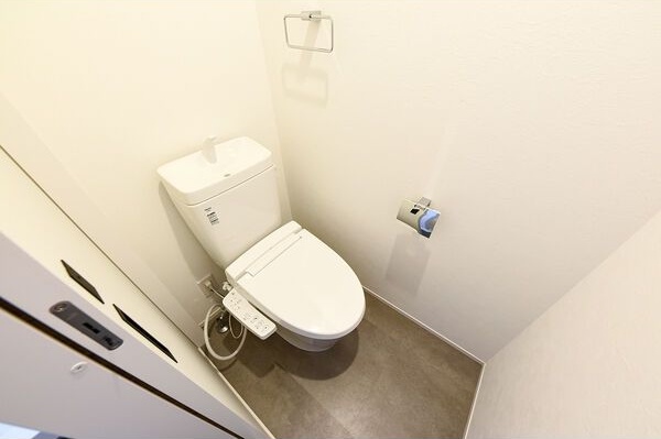 トイレ　落ち着いたトイレです