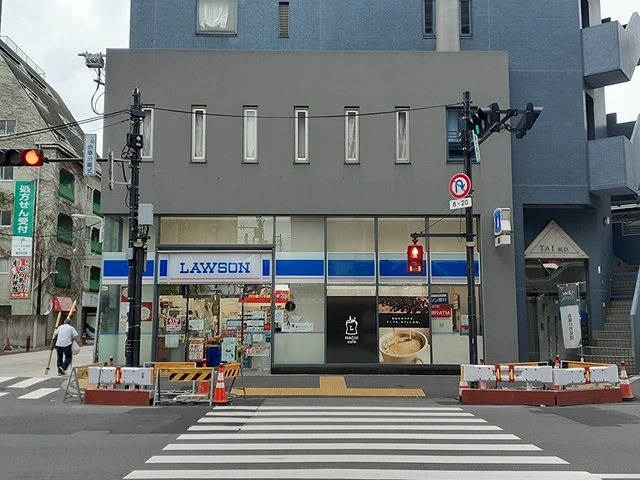 コンビニ　ローソン H浅草観音店（コンビニ）まで815m