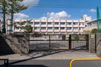 小学校　葛飾区立梅田小学校（小学校）まで400m
