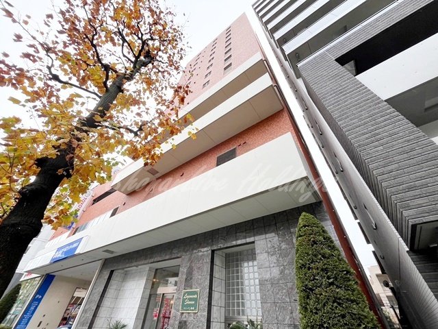 建物外観　鉄筋コンクリート造のマンション♪