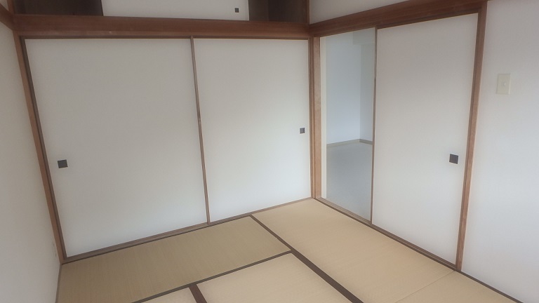 小田急線 千歳船橋駅 徒歩10分 4階建 築42年の内装写真