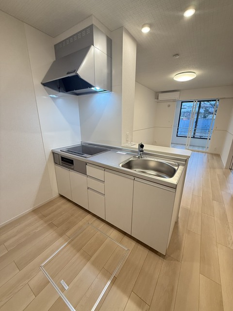 キッチン　別部屋参考写真です