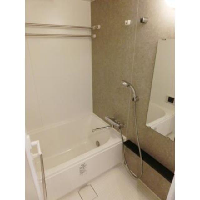 バス・シャワールーム　※写真は同タイプ住戸です。