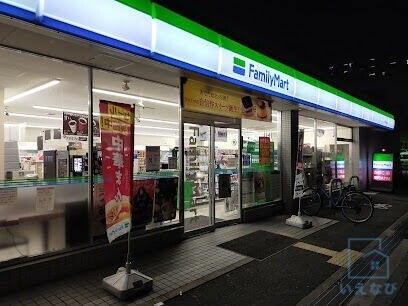 コンビニ　ファミリーマート 平野瓜破店（コンビニ）まで546m