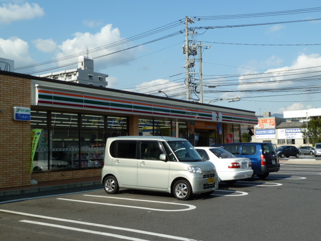 コンビニ　セブンイレブン広島五日市海老園店（コンビニ）まで48m