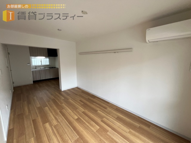 居室・リビング　※同反転タイプのお部屋になります。