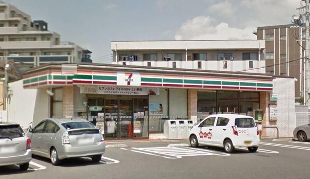 コンビニ　セブンイレブンさいたま鹿手袋店（コンビニ）まで544m