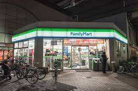 コンビニ　ファミリーマート 近鉄布施駅前店（コンビニ）まで332m