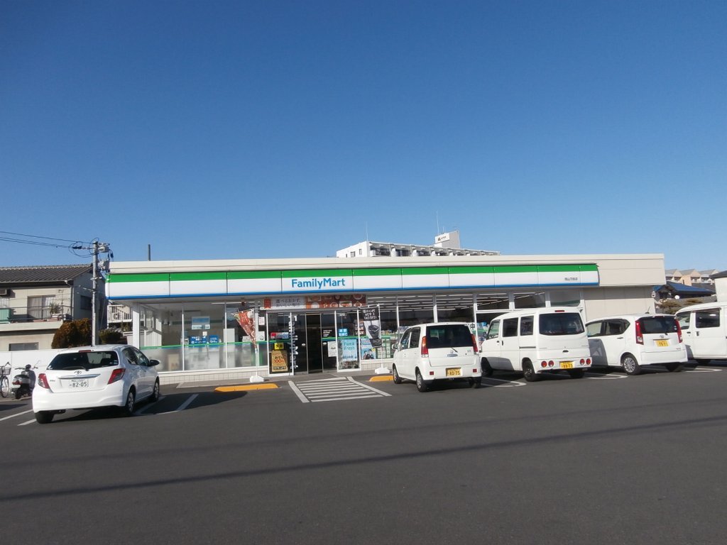 コンビニ　ファミリーマート岡山万倍店（コンビニ）まで431m