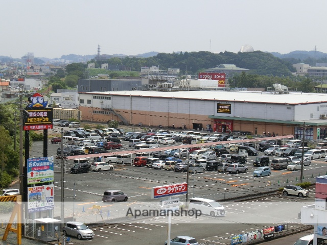 スーパー　MEGAドン・キホーテ（スーパー）まで1073m