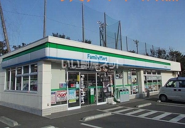 コンビニ　ファミリーマート 深谷中学校前店（コンビニ）まで1081m