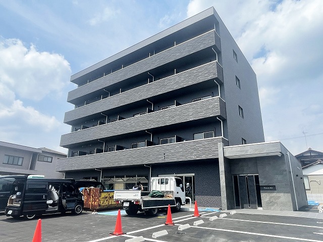 建物外観　外観は落ち着いています