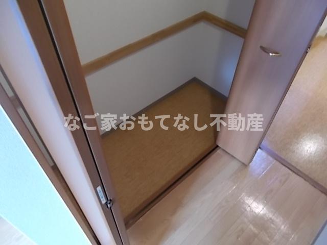 収納　同型タイプ