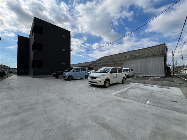 駐車場　駐車場