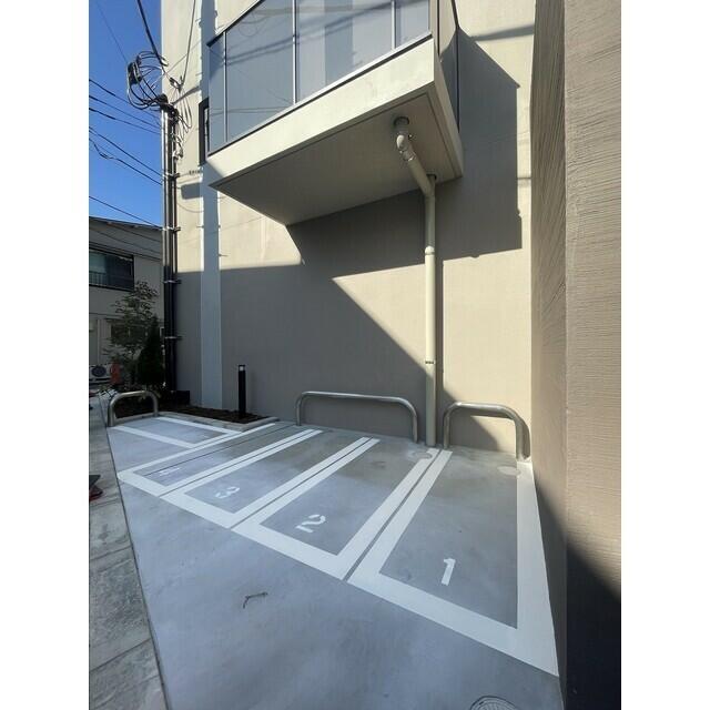 駐車場　バイク駐輪場