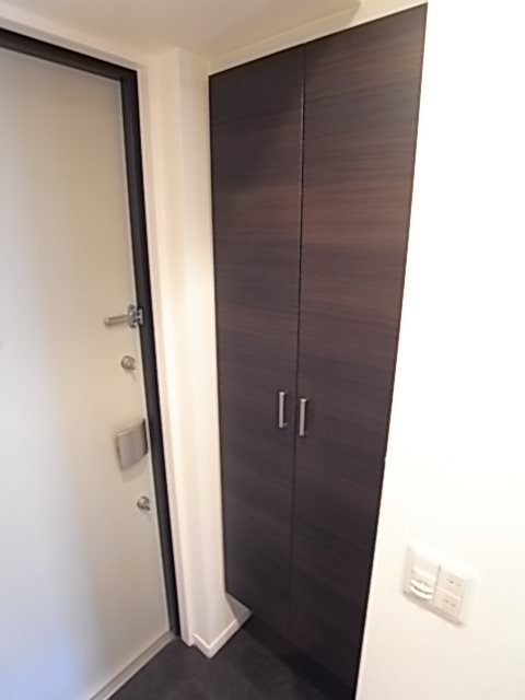 玄関　収納もある玄関です