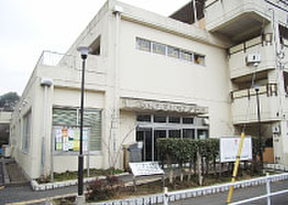 図書館　図書館東分室（図書館）まで100m
