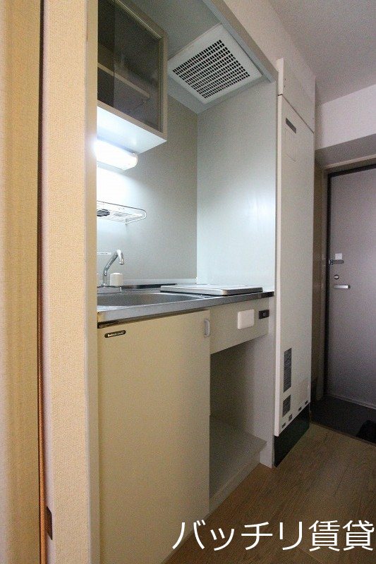 キッチン　室内写真等は別号数の為、現状優先となります。