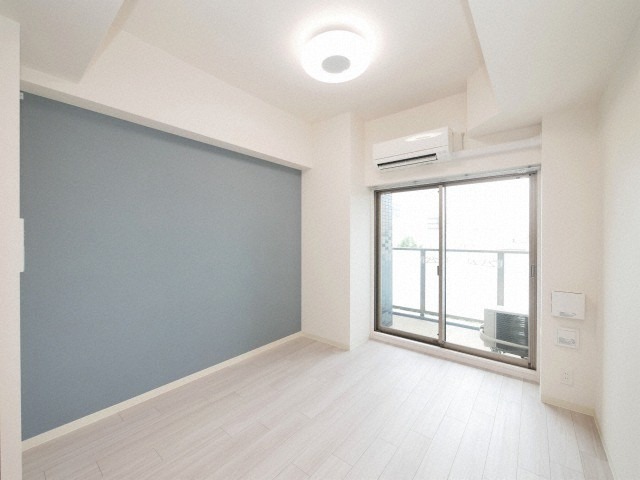 1K Mansion in Chuo-ku, Osaka — photo 3 of 3