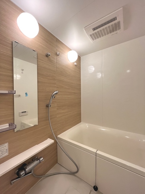 バス・シャワールーム　※写真は同タイプ住戸です。