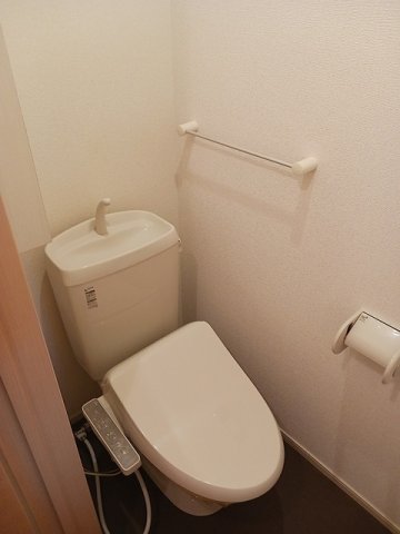 サン・メゾン日根野のトイレ写真