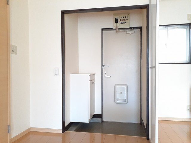 玄関　落ち着いた玄関です