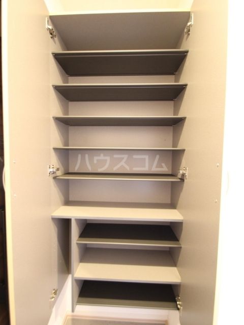 収納