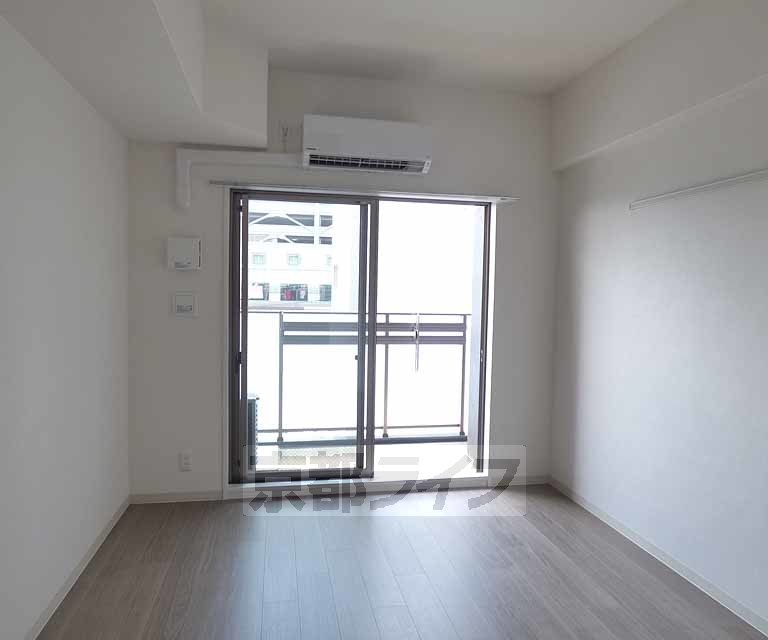 居室・リビング　綺麗なお部屋です。