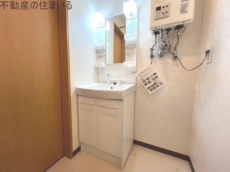 プルメリア川沿の内装写真