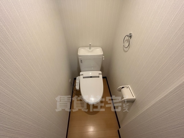 阪急京都線 南茨木駅 徒歩11分 3階建 築40年のトイレ写真