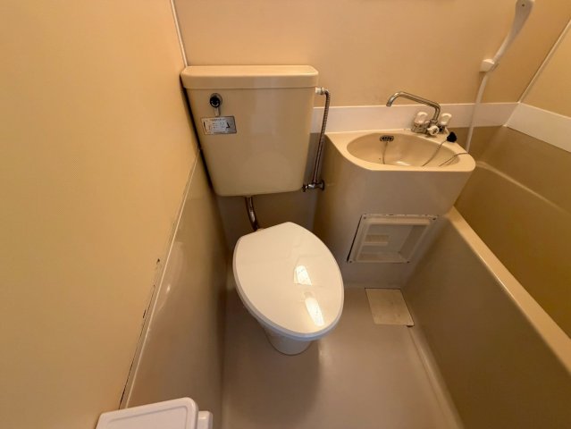 RIZEONE東住吉IIのトイレ写真