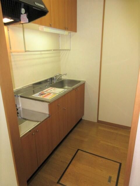 キッチン　写真は別の部屋のものです。