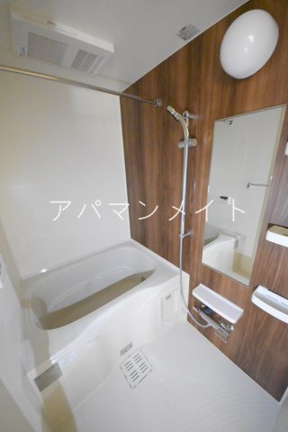 バス・シャワールーム　追い焚き付き！