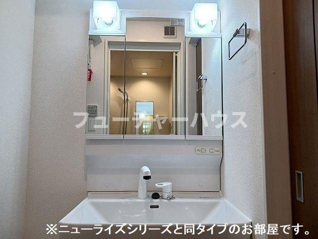 洗面設備　使いやすい洗面所です
