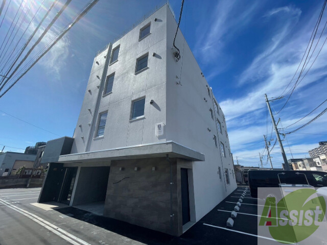 建物外観　札幌市西区八軒５条「ＧＬＡＳＳ　ＭＡＲＥ　ＨＡＣＨＩＫＥＮ」