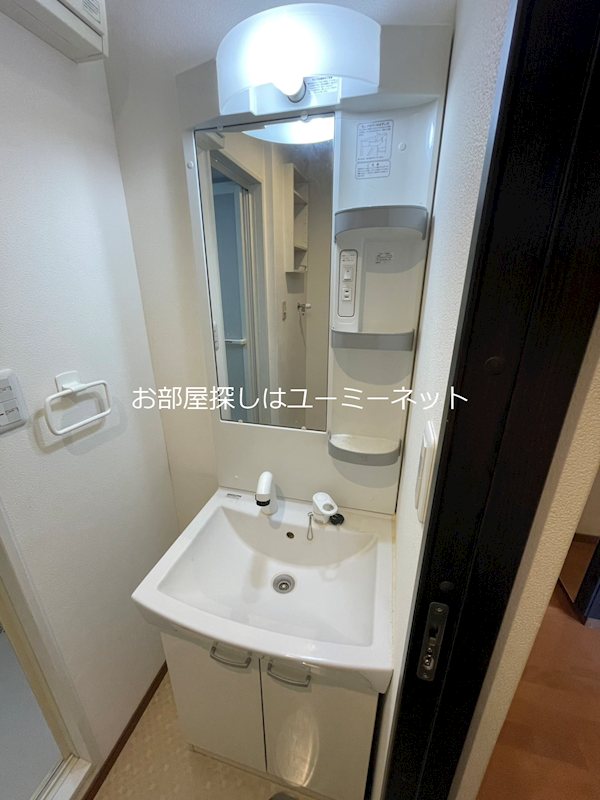 鹿児島市電谷山線 涙橋駅 徒歩7分 2階建 築11年の内装写真
