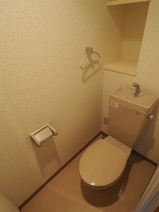 ＪＲ博多南線 博多南駅 徒歩7分 5階建 築25年のトイレ写真